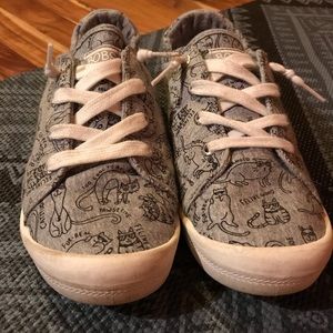 COPY - Bobs for dogs (with cats)